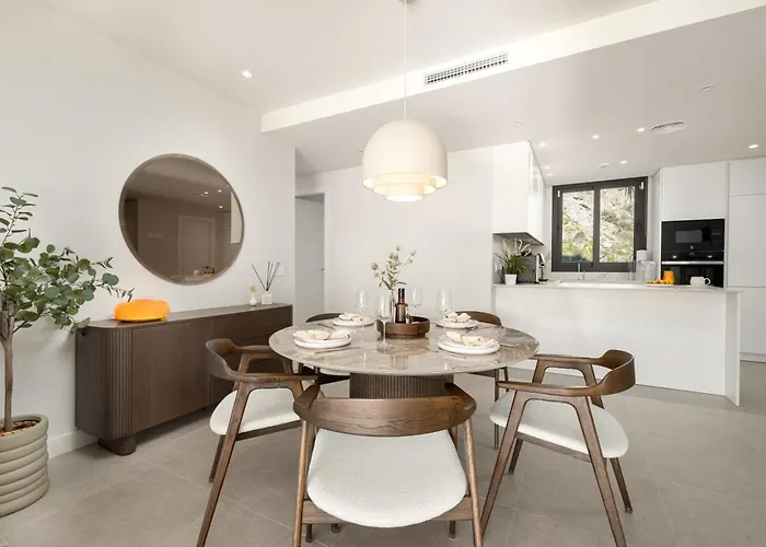 Luxury With A Private Garden *