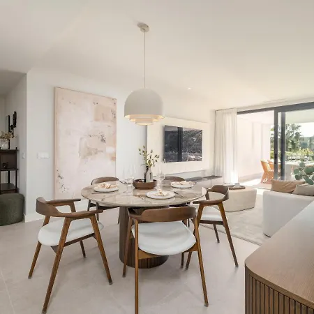 Luxury With A Private Garden Apartament *