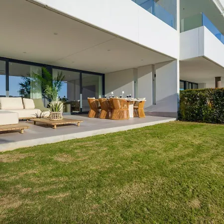 Luxury With A Private Garden Apartament Estepona