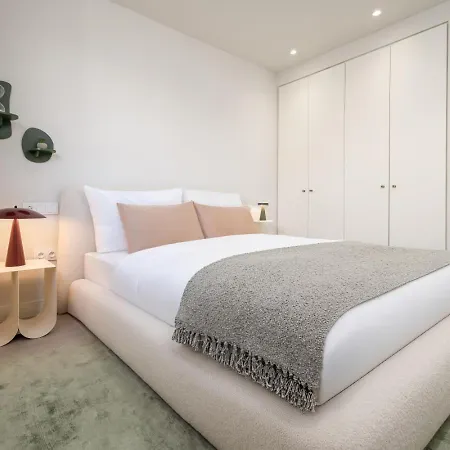 Luxury With A Private Garden Apartamento Estepona