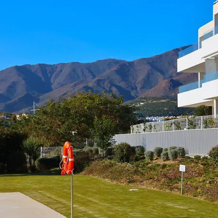 Luxury With A Private Garden Apartman Estepona