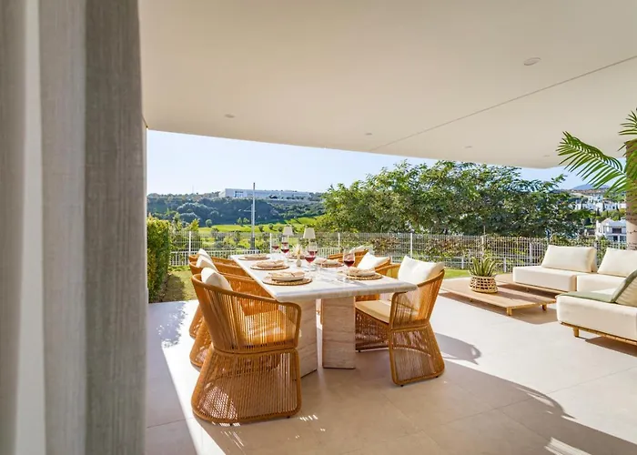 Luxury With A Private Garden *