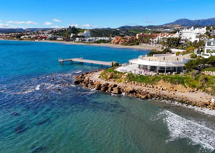 Luxury With A Private Garden 公寓 *